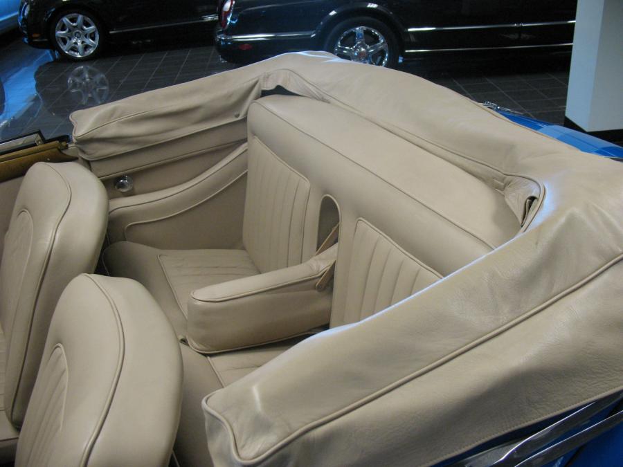 Интерьер Talbot-Lago T26 Record Cabriolet 1947 года  (фото 30 из 34)